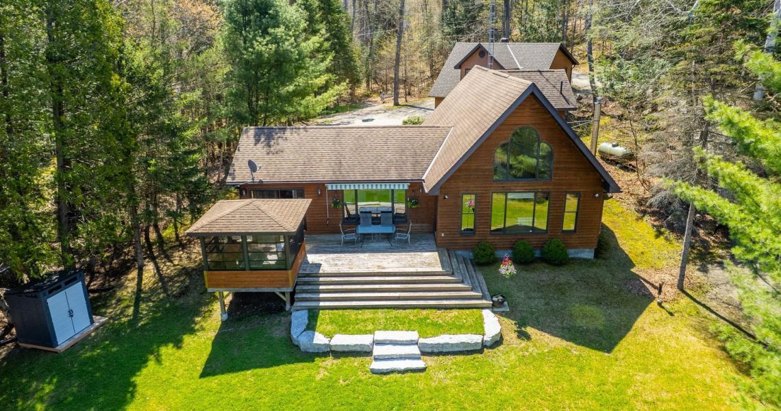 1076 Hough Lane, Drag Lake, Haliburton