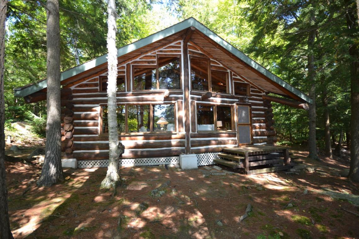 11008 Hunter Island, Redstone Lake, Haliburton