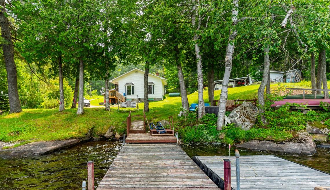 1123 Smith Lane, Blue Hawk Lake, Haliburton