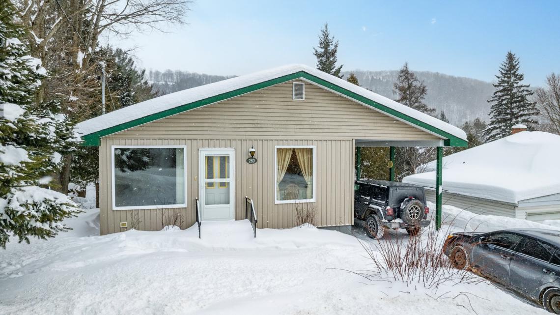 260 Highland Street, Haliburton