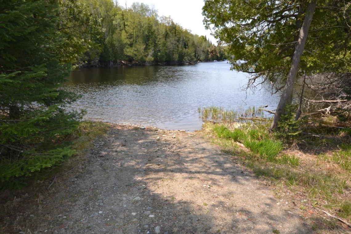 3.2 Acres, Between Lakes Trail, Soyers Lake, Haliburton