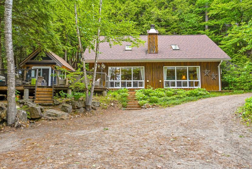 1031 Bluffs Break Court, Long Lake, Haliburton thumbnail